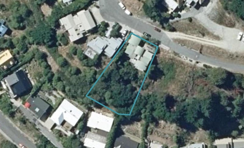 36 MacKinnon Terrace, Sunshine Bay, Queenstown - Carousel 1