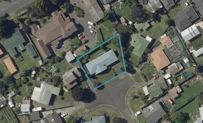 12 Greenock Place, Awapuni, Palmerston North - Carousel 1