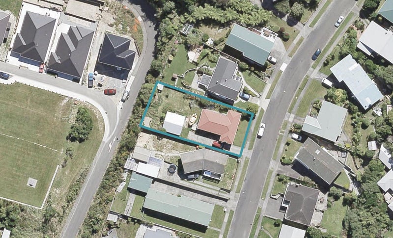 5 Wattle Grove, Maungaraki, Lower Hutt - Carousel 1