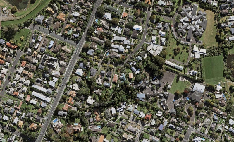 32 Umere Crescent, Ellerslie, Auckland - Carousel 1