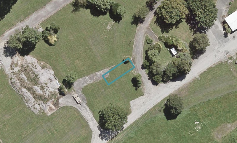8 Raeble Walkington Lane, Wallaceville, Upper Hutt - Carousel 1