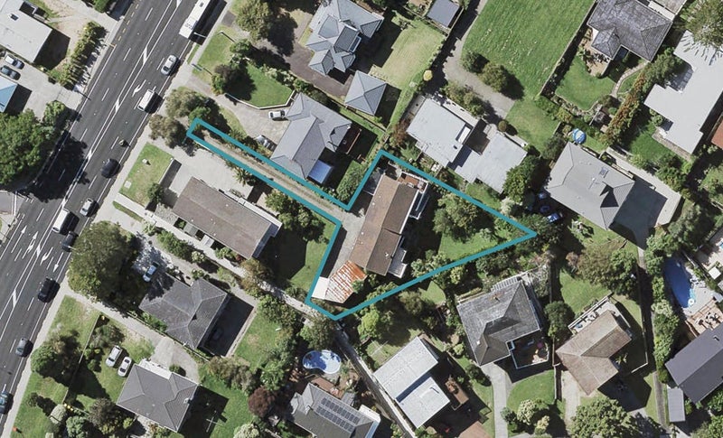 2/339 East Coast Road, Mairangi Bay, Auckland - Carousel 1