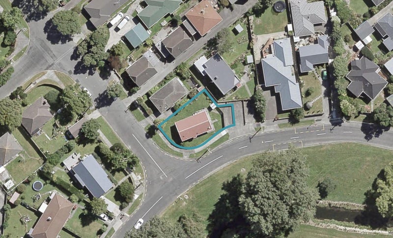 35 Malone Road, Waterloo, Lower Hutt - Carousel 1