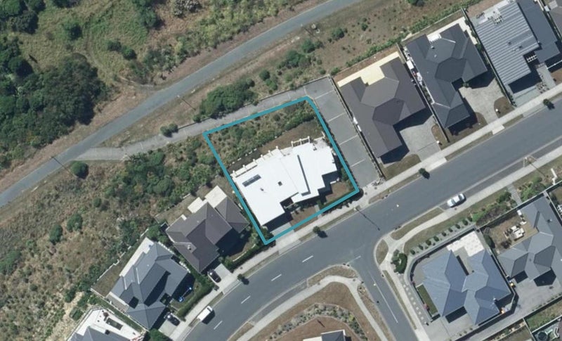 14 John Burke Drive, Aotea, Porirua - Carousel 1
