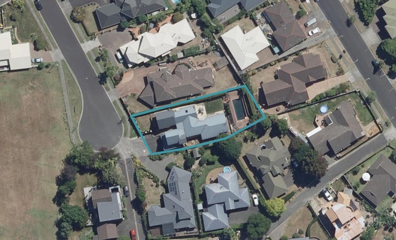 21 Ashley Street, St Andrews, Hamilton - Carousel 1