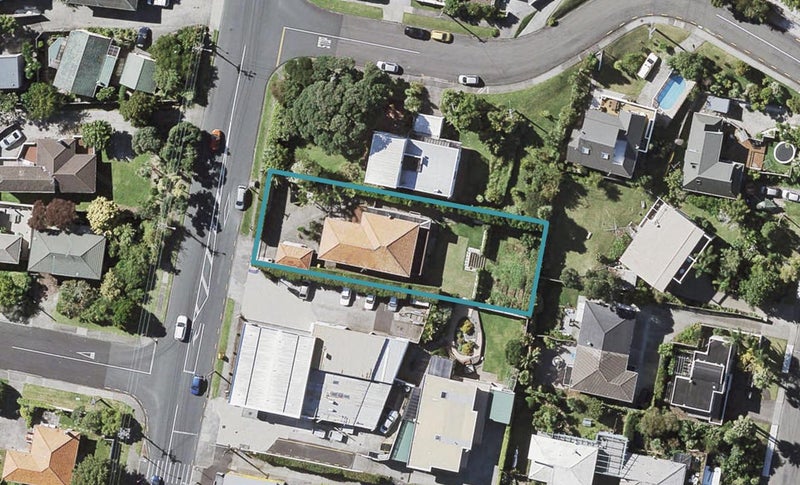 153 East Coast Road, Castor Bay, Auckland - Carousel 1