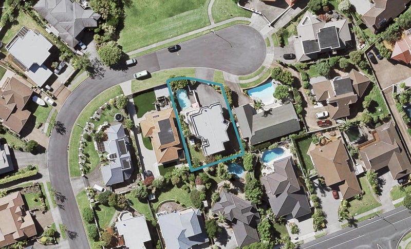 7 Kaniere Place, Half Moon Bay, Auckland - Carousel 1
