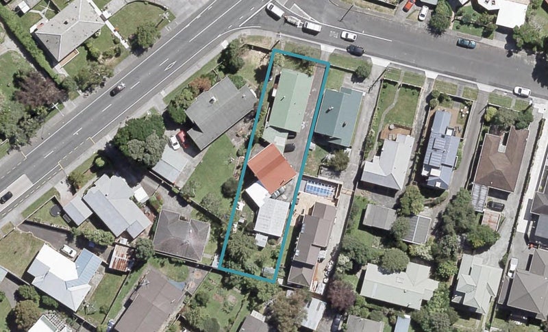 2/2 Rossiter Avenue, Waterloo, Lower Hutt - Carousel 1