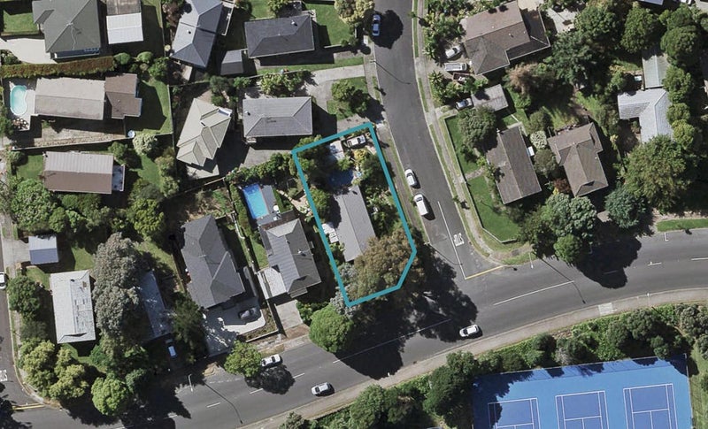 23 Tisdall Crescent, Saint Johns, Auckland - Carousel 1