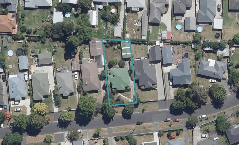 17 Gillies Avenue, Claudelands, Hamilton - Carousel 1