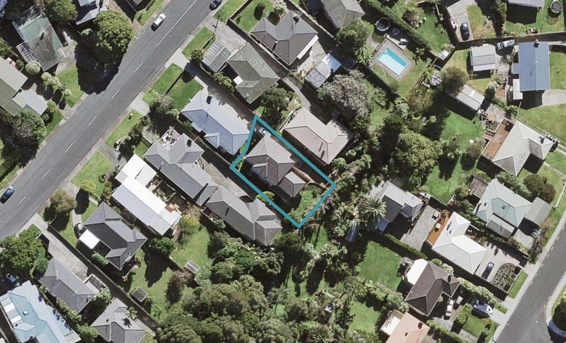 55A Moore Street, Hillcrest, Auckland - Carousel 1