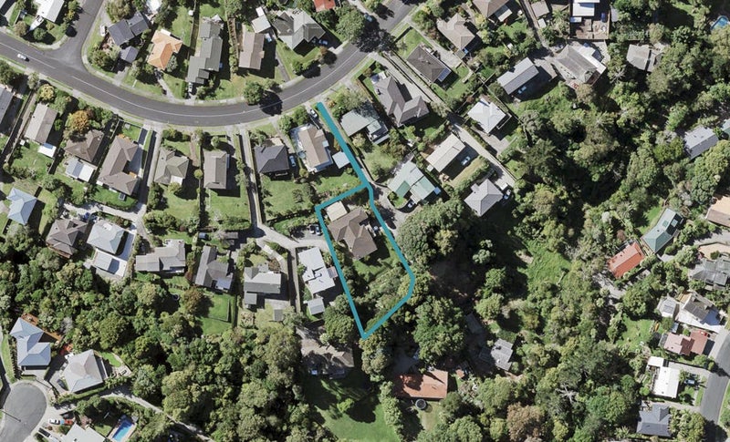 49 Advene Road, Cockle Bay, Auckland - Carousel 1