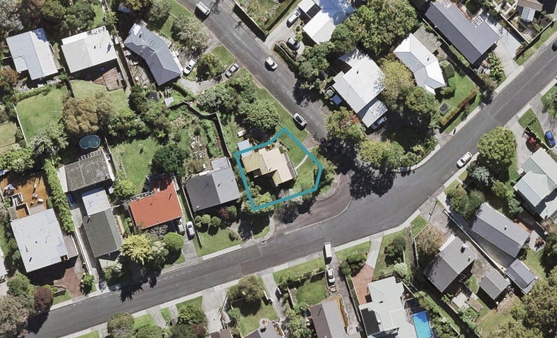 15 Mountbatten Avenue, Hillcrest, Auckland - Carousel 1
