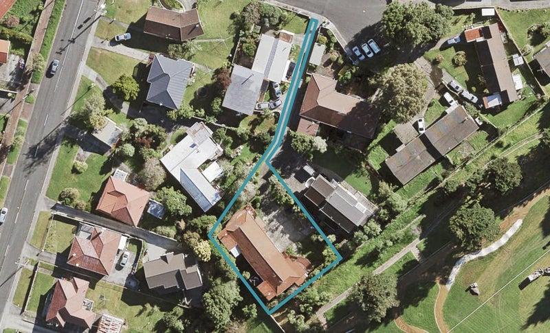 1/5 Landseer Place, Mount Roskill, Auckland - Carousel 1