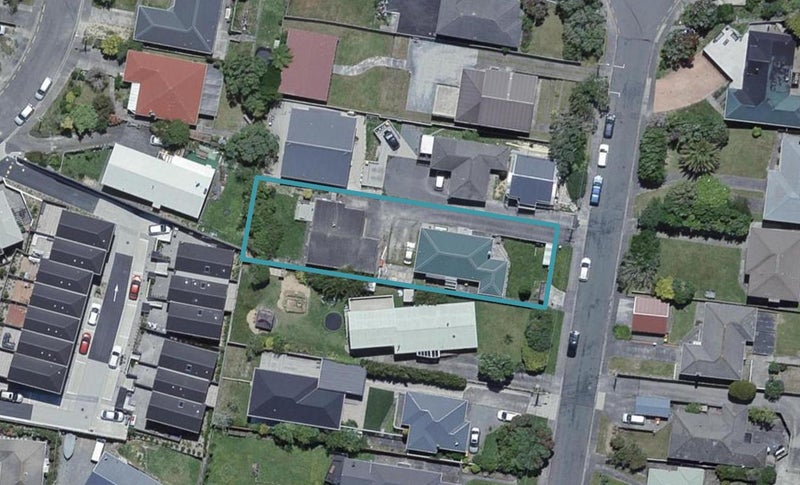 11 Warrington Grove, Newlands, Wellington - Carousel 1