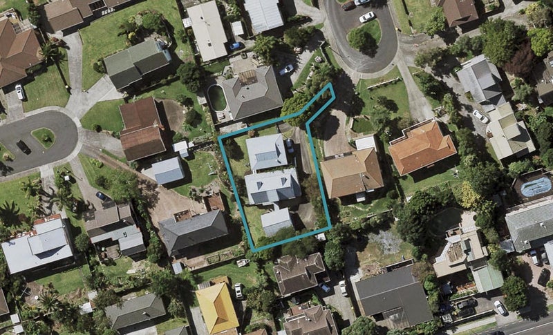 9 Rochas Place, Clover Park, Auckland - Carousel 1