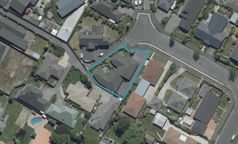 2/7 Argo Place, Casebrook, Christchurch - Carousel 1