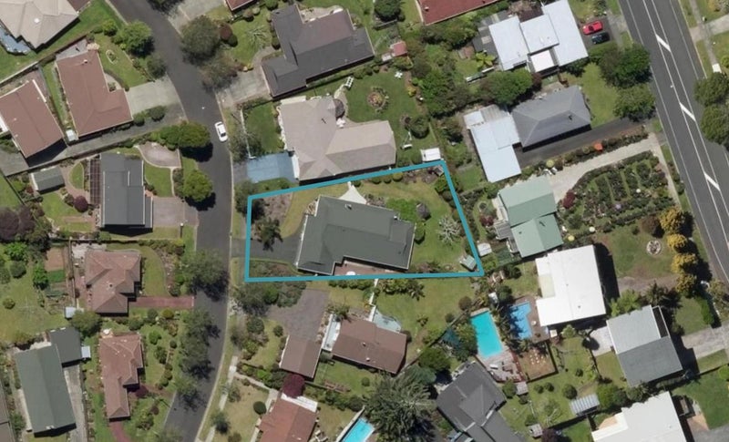 6 Augusta Place, Kamo, Whangarei - Carousel 1