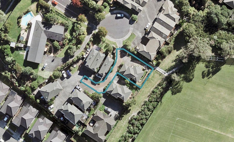 13A Sunnydale Place, Oteha, Auckland - Carousel 1
