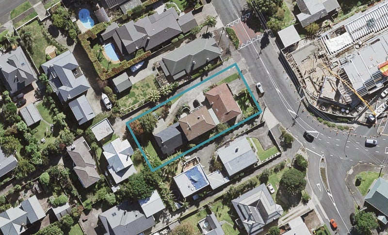 1/70 Hinemoa Street, Birkenhead, North Shore City - Carousel 1