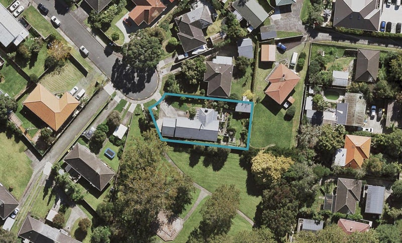 12 Lenihan Street, Northcote, Auckland - Carousel 1