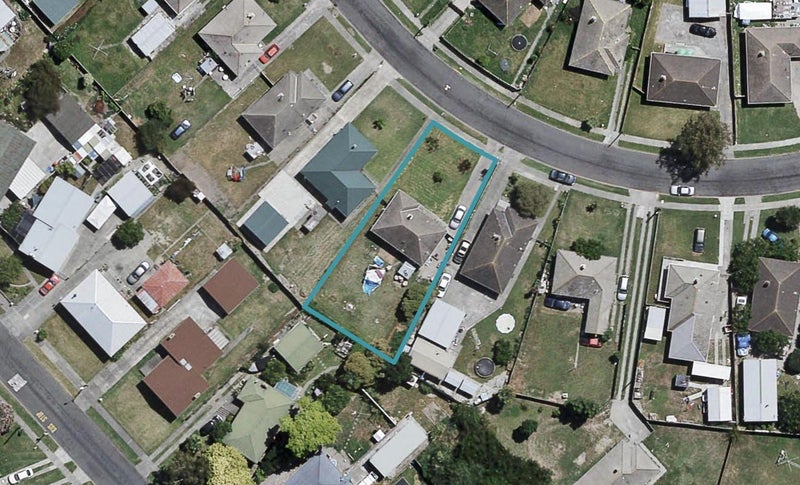 18 Charles Corner Crescent, Maraenui, Napier - Carousel 1
