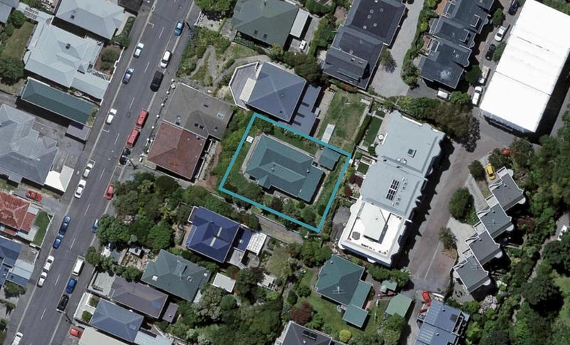 7 Bosworth Terrace, Mount Victoria, Wellington - Carousel 1