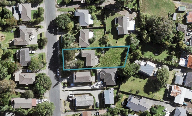 26 Leo Street, Glen Eden, Auckland - Carousel 1