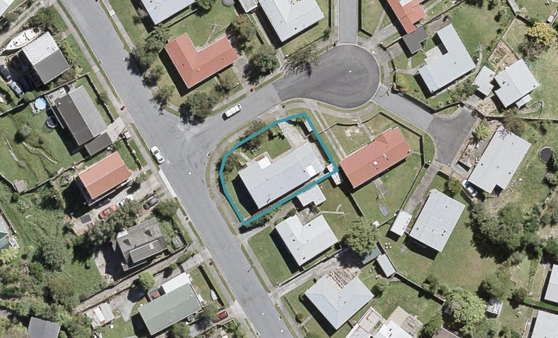12 Aniseed Grove, Timberlea, Upper Hutt - Carousel 1