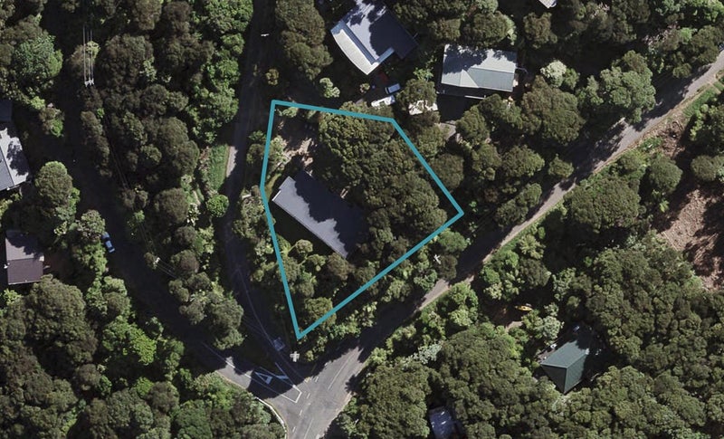 2 View Road, Ostend, Waiheke Island - Carousel 1