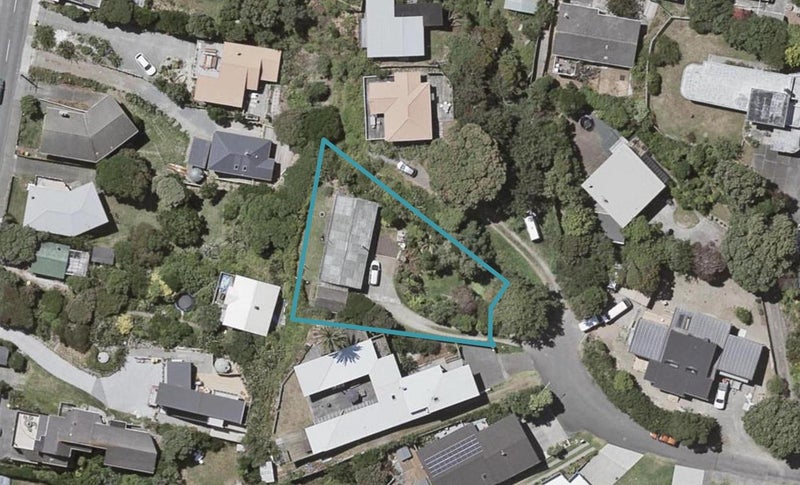 21 The Crescent, Raumati South, Paraparaumu - Carousel 1