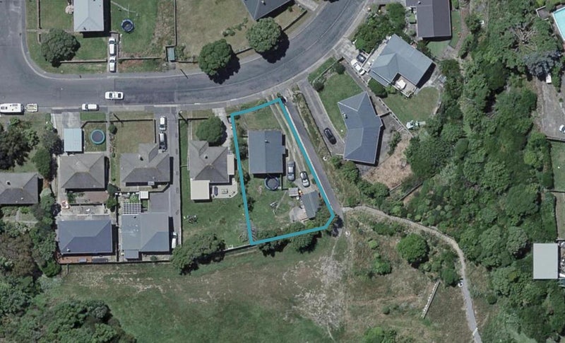 35 Tukanae Street, Strathmore Park, Wellington - Carousel 1