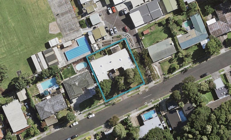 40A Walpole Avenue, Hillpark, Auckland - Carousel 1