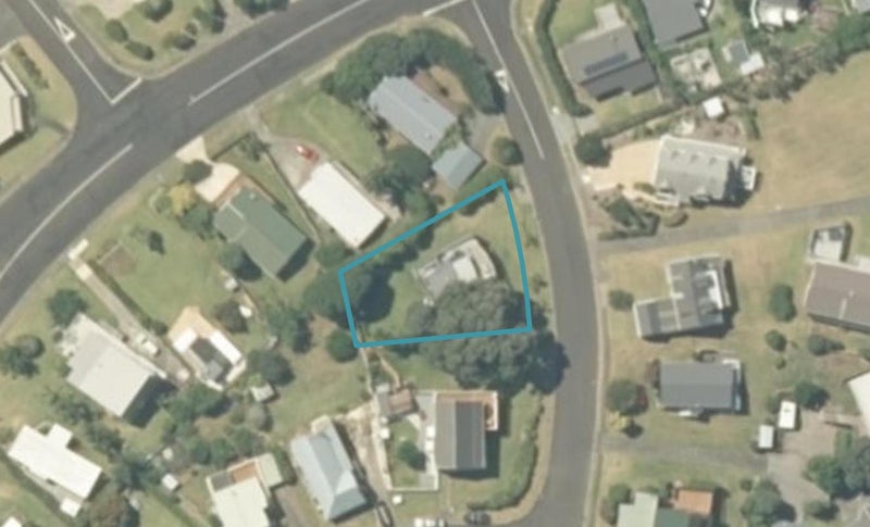 102 Russell Bruce Place, Whangamata - Carousel 1