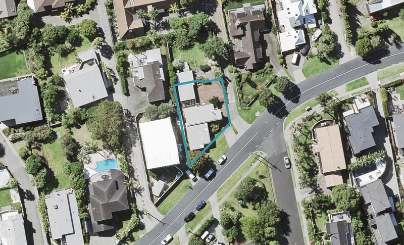 51 Park Rise, Campbells Bay, Auckland - Carousel 1