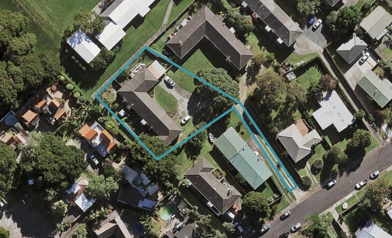 4/21 Ellen Avenue, Hillcrest, Auckland - Carousel 1