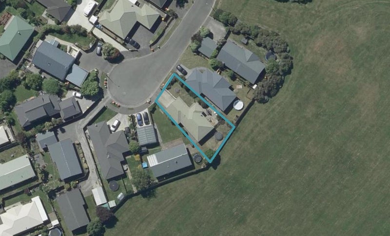 27 Seascape Gardens, Bromley, Christchurch - Carousel 1