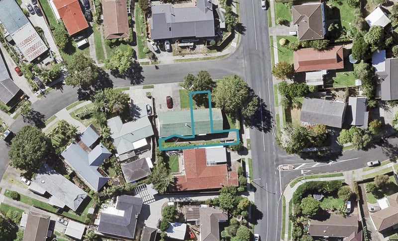 2B Pinero Place, Bucklands Beach, Auckland - Carousel 1