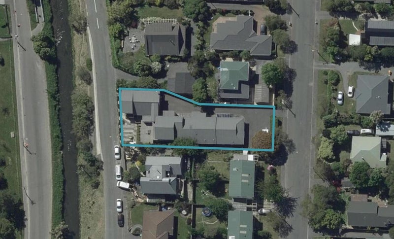 8 Kowhai Terrace, Saint Martins, Christchurch - Carousel 1
