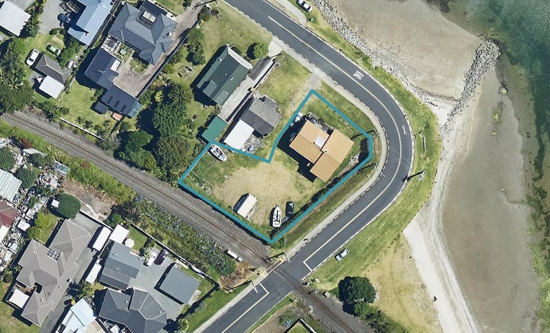 2 Harbour Drive, Otumoetai, Tauranga - Carousel 1