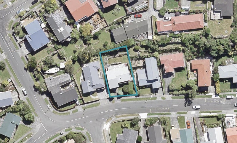 32 Acacia Avenue, Maungaraki, Lower Hutt - Carousel 1