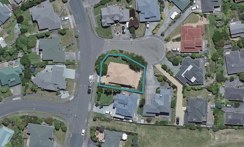2 Ridley Green, Churton Park, Wellington - Carousel 1