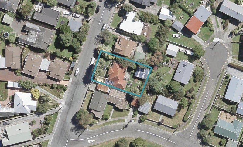 15 Hinemoa Street, Waiwhetu, Lower Hutt - Carousel 1