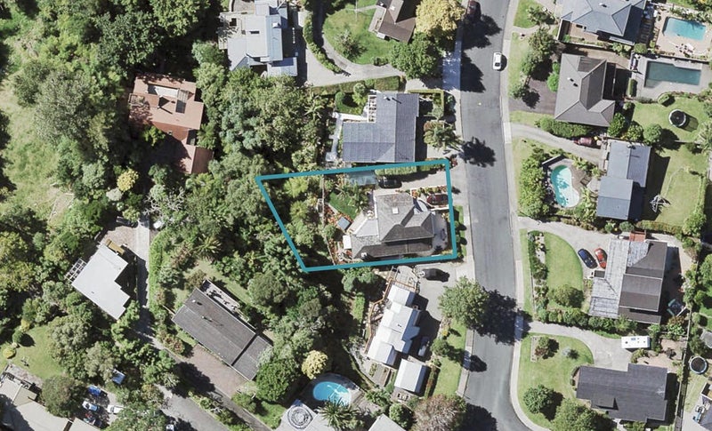 56 Cheriton Road, Mellons Bay, Auckland - Carousel 1