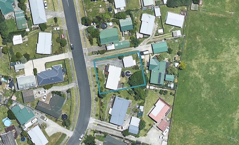 10 Olivine Street, Poike, Tauranga - Carousel 1