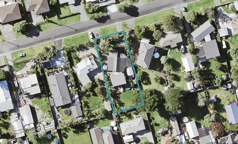 25 First View Avenue, Beachlands, Auckland - Carousel 1