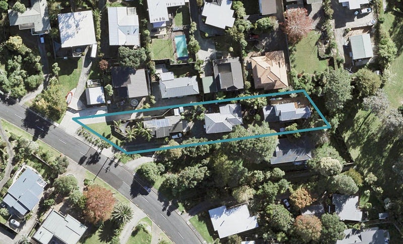 2/10 Marina Road, Torbay, Auckland - Carousel 1
