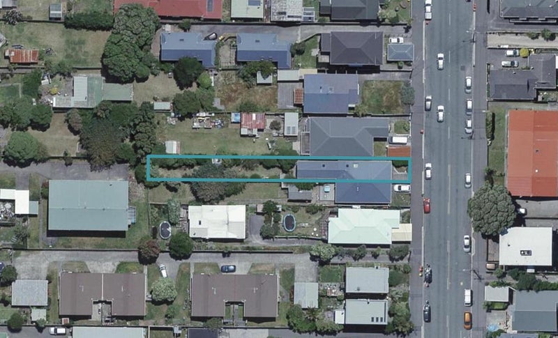 172 Queens Drive, Lyall Bay, Wellington - Carousel 1