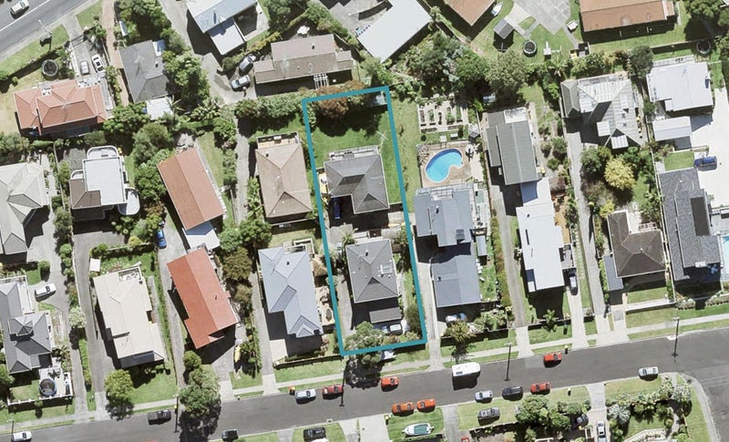 1/14 Ridge Road, Waiake, Auckland - Carousel 1