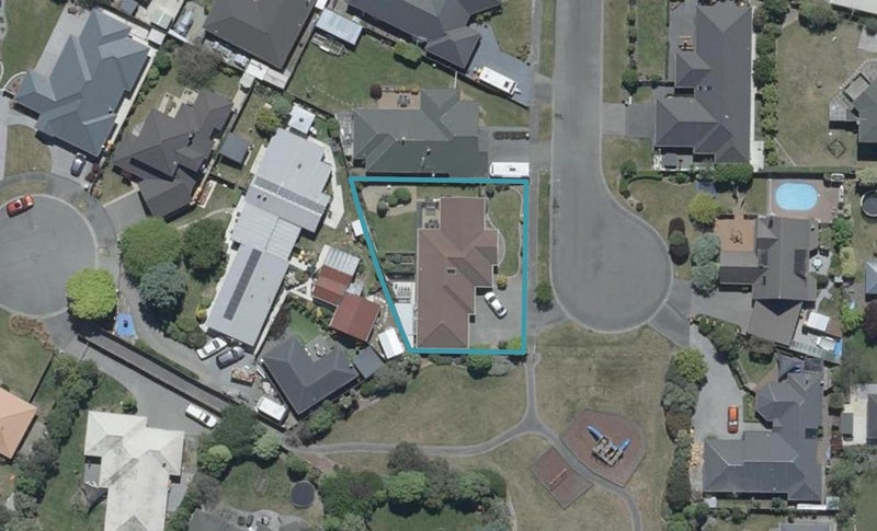 8 Brackenfield Place, Parklands, Christchurch - Carousel 1